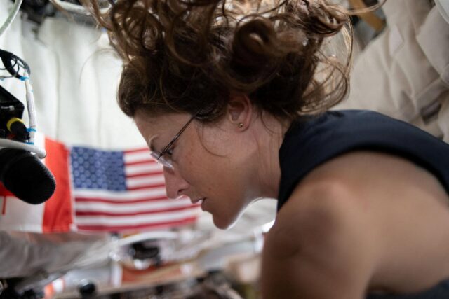 Christina Koch: la IA debe ser aliada de los astronautas, no su reemplazo