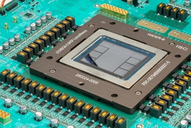 OpenAI lanza Jalapeño, su primer chip de IA diseñado con ayuda de sus propios modelos