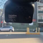 Conductor argentino prueba IA para convertir auto común en semiautónomo