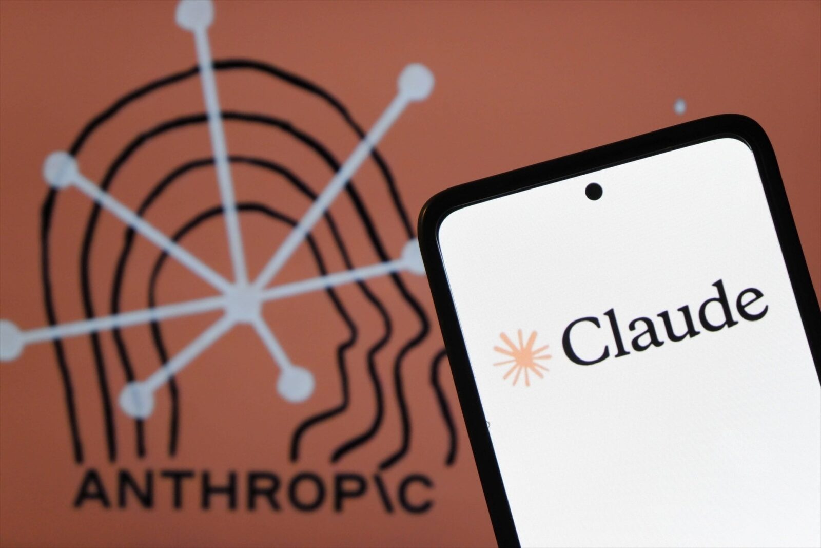 La marca de agua invisible de Claude permitirá rastrear textos tras copiarlos