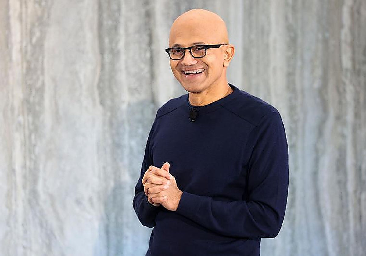 Nadella pone límites a la superinteligencia: “No merece la pena si no está bajo control humano”