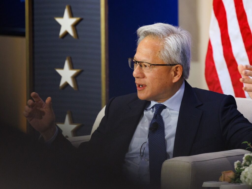 Huang y Biden bajan el tono al miedo: no hay ciencia tras la catástrofe IA