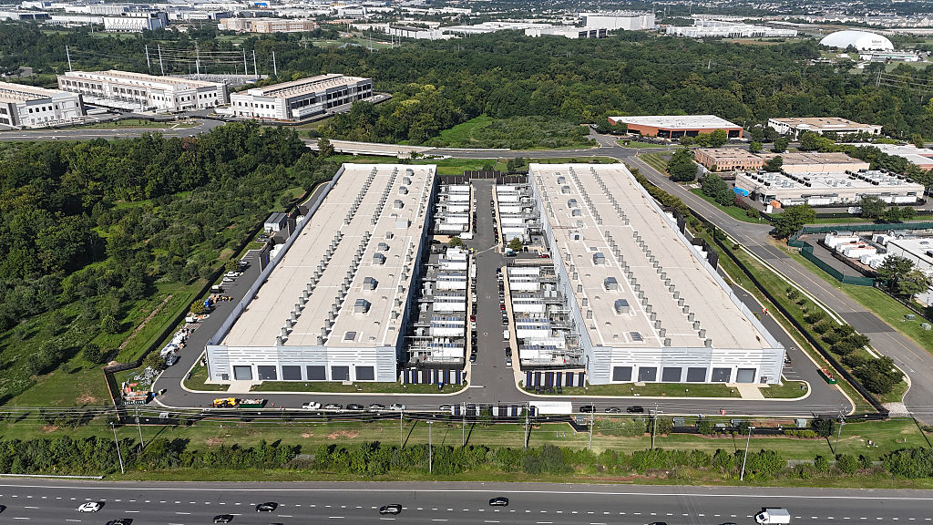 Amazon compromete US$1.000 millones para mitigar impacto de sus centros de datos