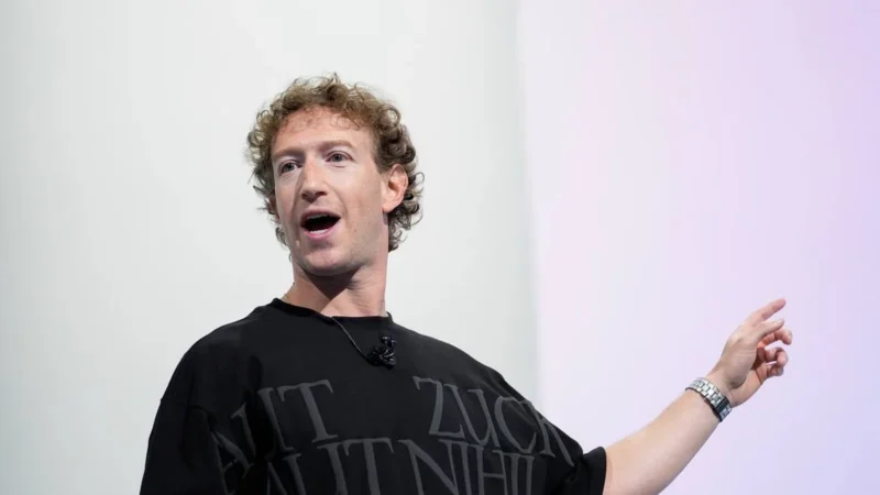 Mark Zuckerberg presenta Muse Charm, colgante de IA para el llavero