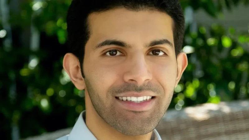 Espía saudí en OpenAI: grabadora oculta 2 días en sala clave