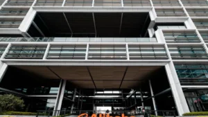 Cohere dice que modelo Qwen de Alibaba intentó enviar datos a Pekín pese a negar usar herramientas