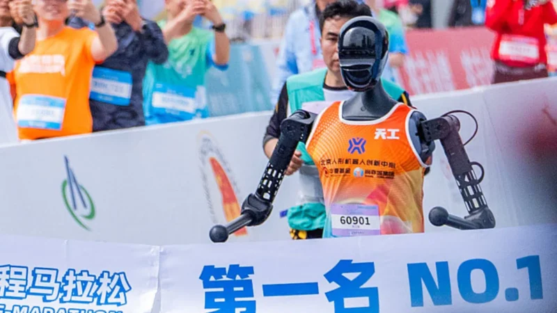 Robot chino supera récord de Usain Bolt en 100 metros y apunta a trabajos de rescate